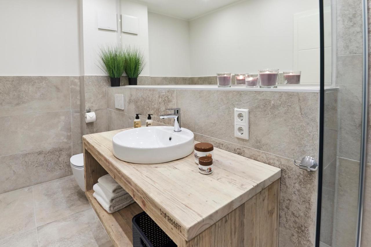 Smart Haus Azur 808 Apartment *